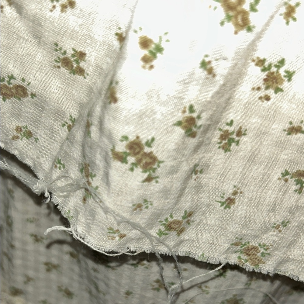 POL Floral Tiered Spaghetti-Strap Maxi Dress - Cream size medium - Picture 12 of 16